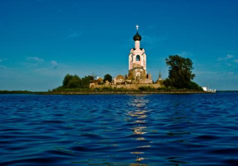 Фотовыставка к 750–летию Спасо-Каменного монастыря