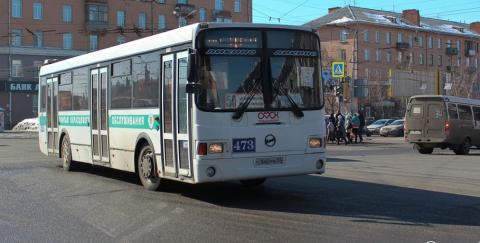 Омичам запрещают ездить на дачу в автобусах