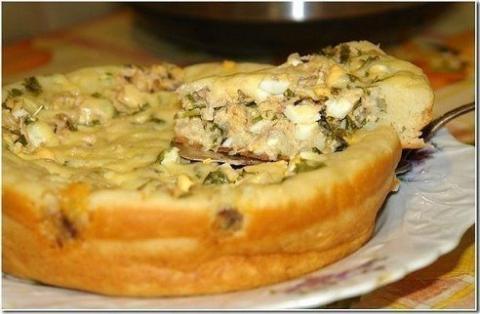 Успенский пирог с рыбными консервами