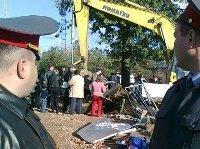 Забрать документы не дали. Здание облили бензином и подожгли   